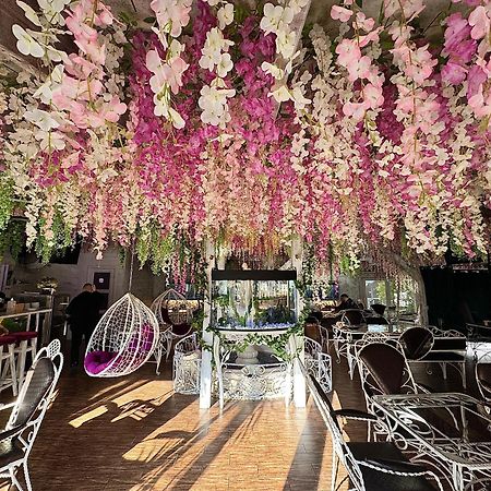 Viktoriya Family Hotel Restaurant Complex Kiev Bagian luar foto
