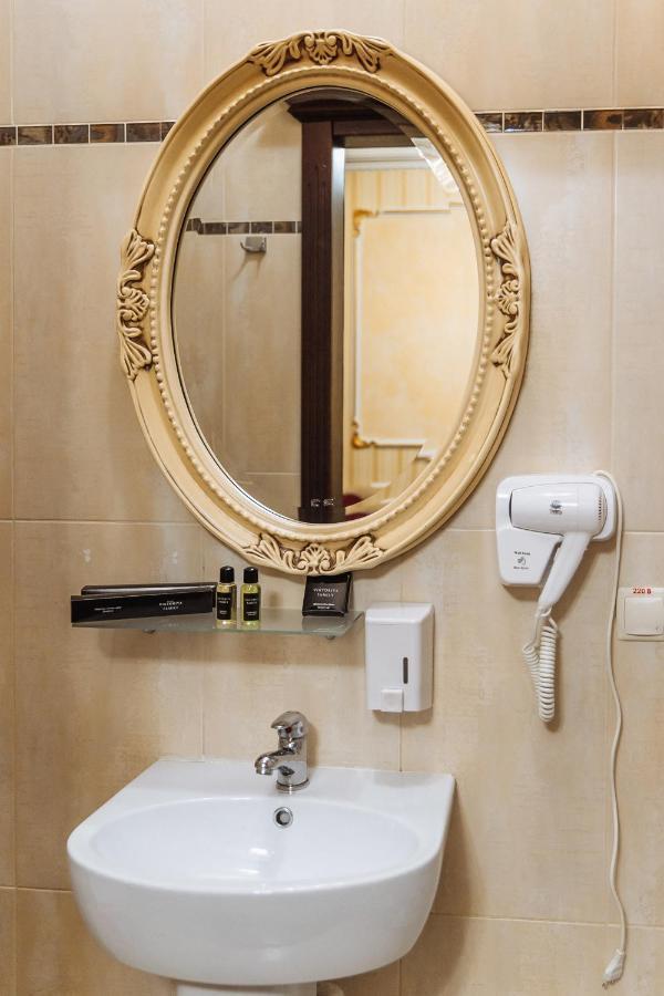 Viktoriya Family Hotel Restaurant Complex Kiev Bagian luar foto
