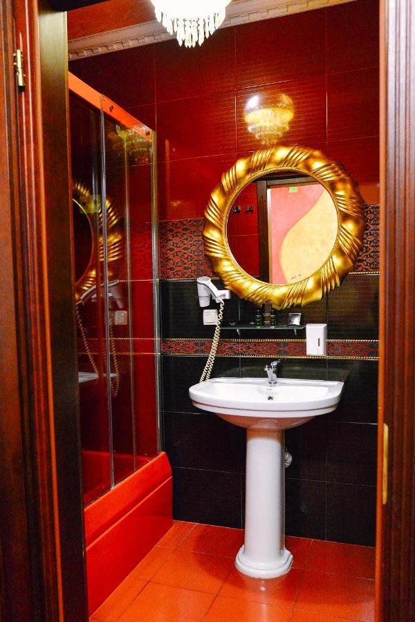 Viktoriya Family Hotel Restaurant Complex Kiev Bagian luar foto
