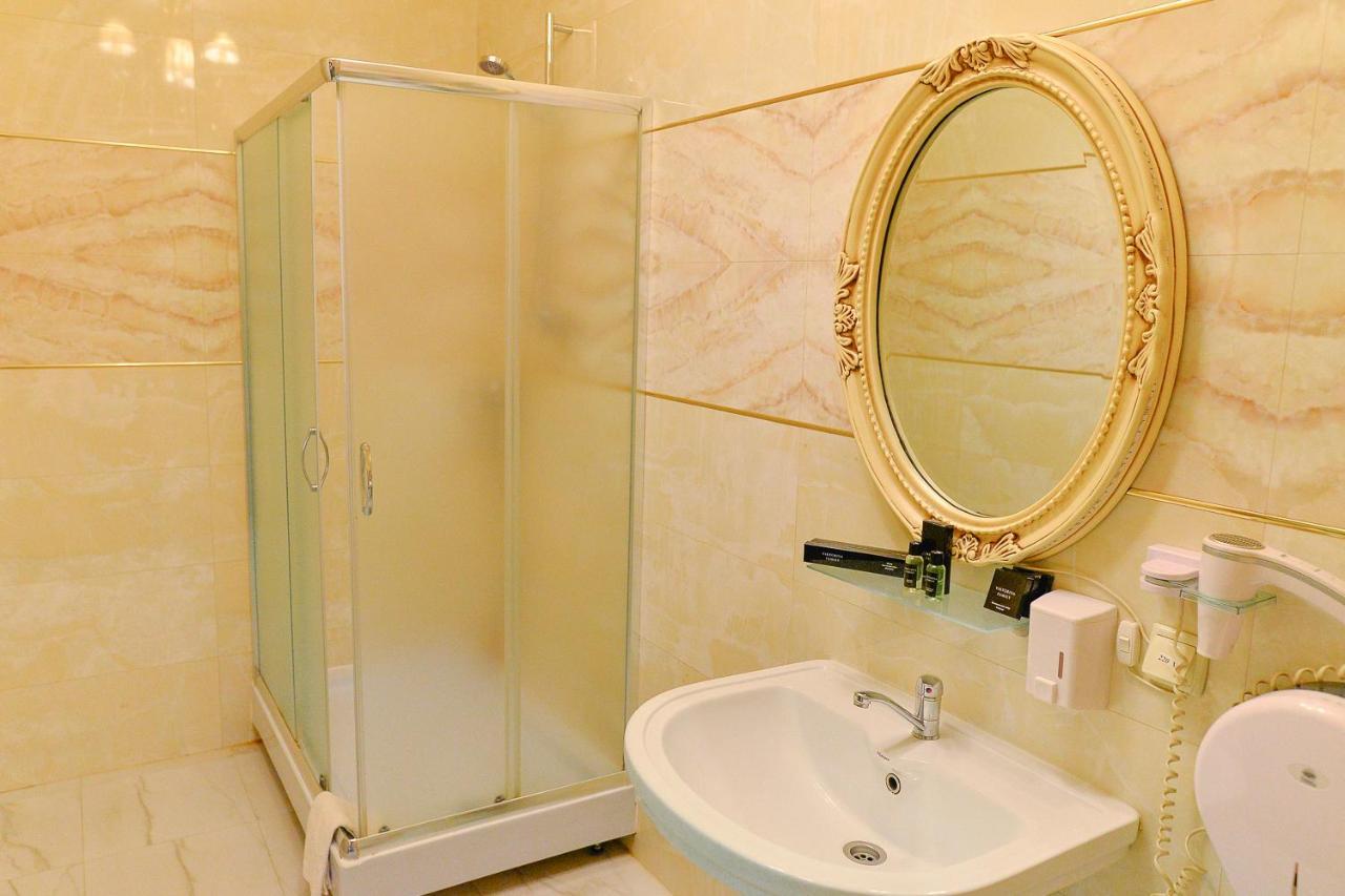 Viktoriya Family Hotel Restaurant Complex Kiev Bagian luar foto